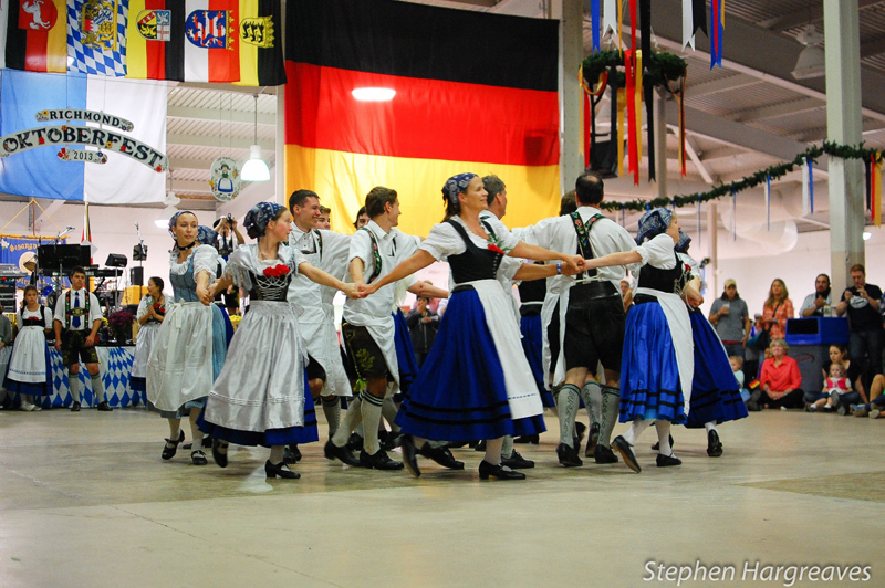 Hirschjaegers dancing at the Richmond Oktoberfest in 2013