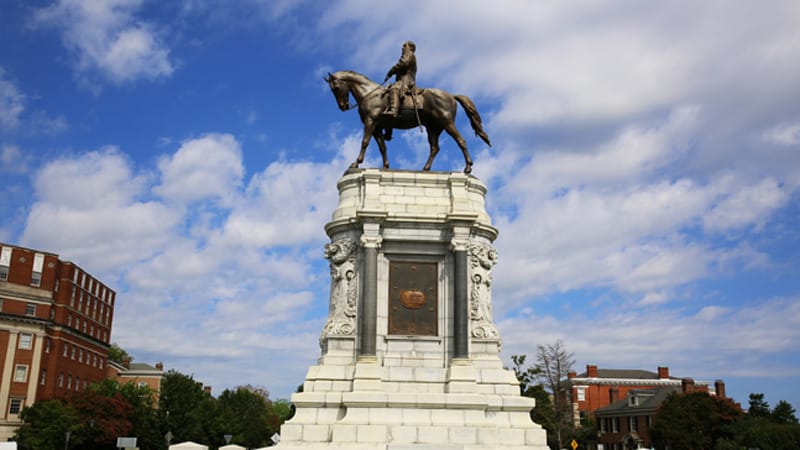 Robert E. Lee Confederate Statue