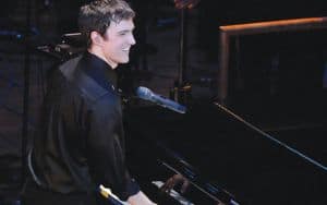 Michael Cavanaugh Piano Man Image
