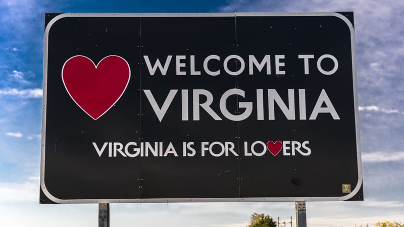 Welcome sign, entrance to the state of Virginia