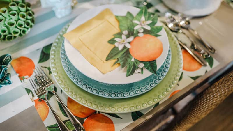 Juicy orange decor colors for summer trends Image