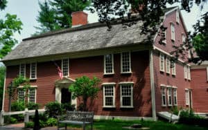 A colonial inn Image