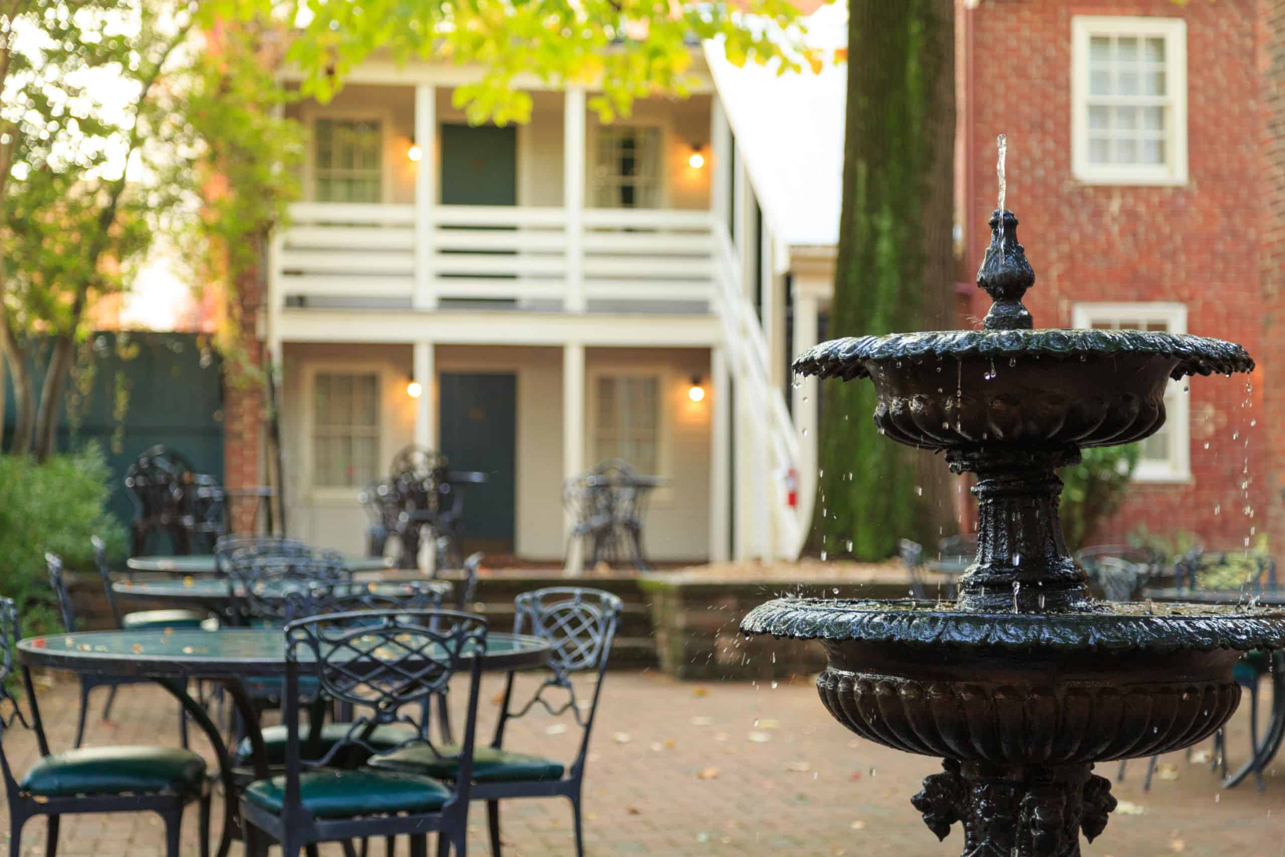 Courtyard at Linden Row Inn