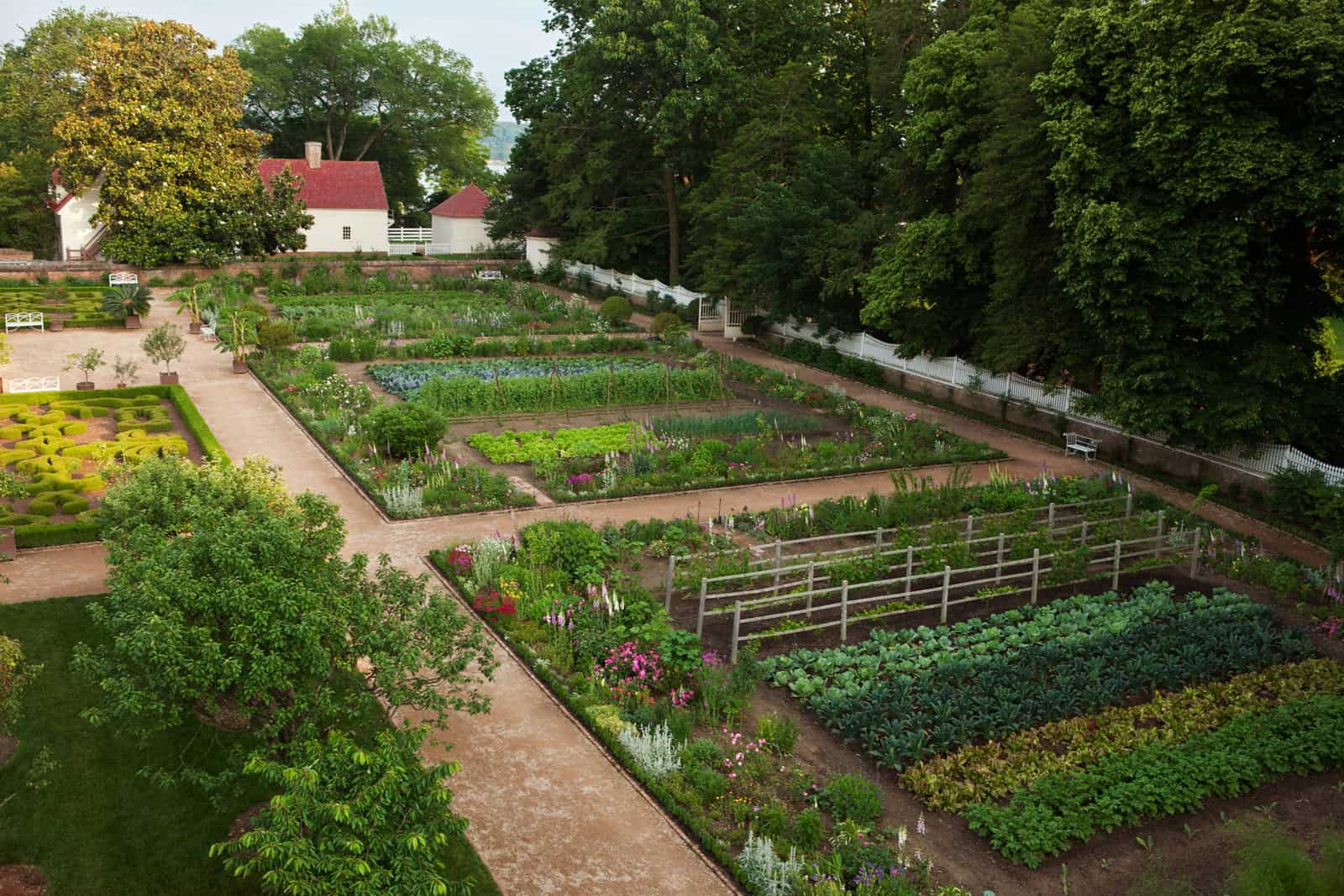 Mount-Vernon_Upper-Gardens_PhotoCredit-MountVernon.org