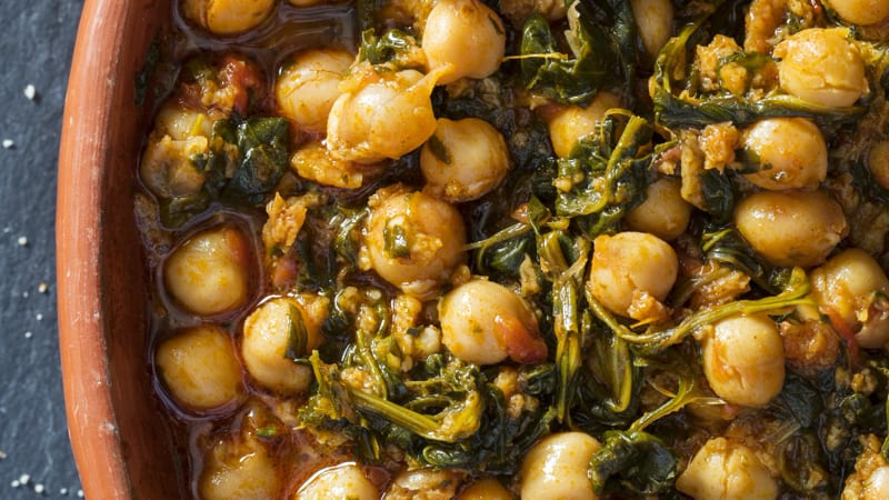 Espinacas con garbanzos (spinach with chickpeas)