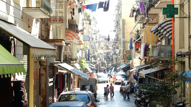 Basso living (life on the street) in Naples.