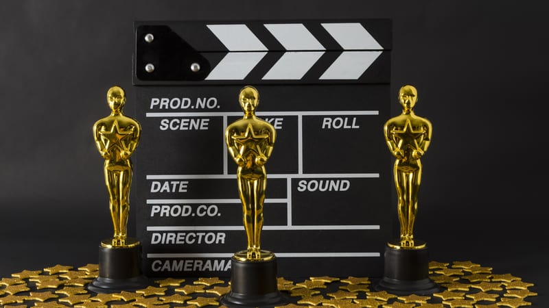 Oscar award lookalike statues, for Soderbergh justifies the 2021 Oscars