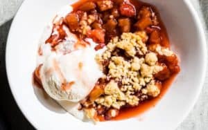 Strawberry-rhubarb crisp recipe Image