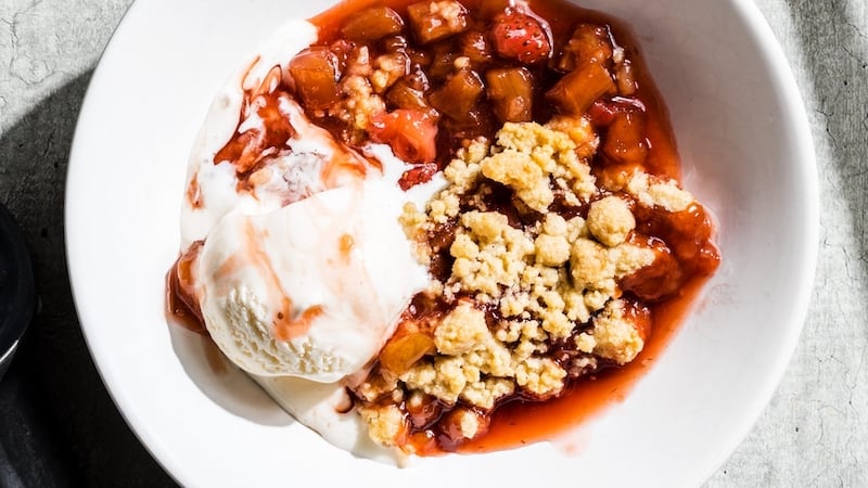 Strawberry-rhubarb crisp recipe