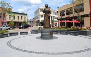 maggie walker statue. nps photo. For article on Black history lessons in Richmond and Virginia Image