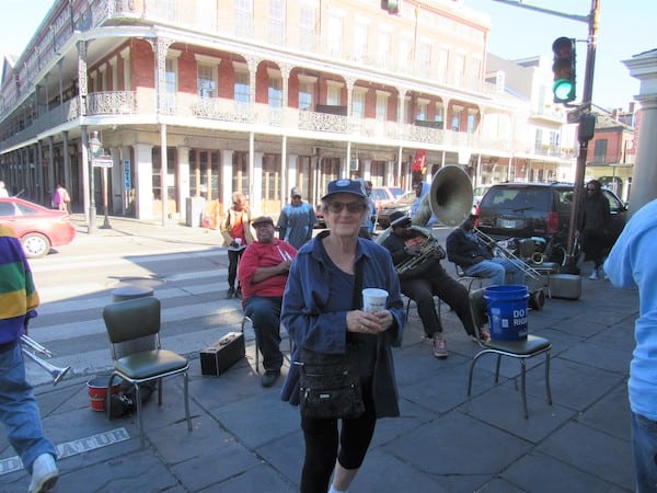 Bela in front of the Café du Monde in New Orleans, Louisiana, on a stop in the book tour for Pilgrim Maya.