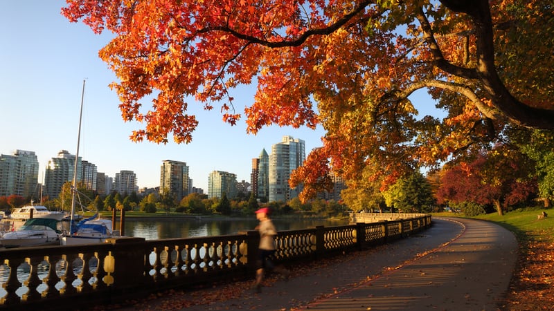 Runner along the Stanley Park Seawall Vancouver. Image by Vismax. Author Wesley Shennan muses on his running in days past and the thoughts that used to run interference in his mind as he ran.