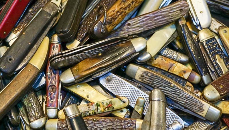 a pile of old pocketknives, one of the memories that stirs this poet's heart. Boomer reader Julia Nunnally Duncan recalls the little things from the past that speak to her still: "mementos of a past time and place."
