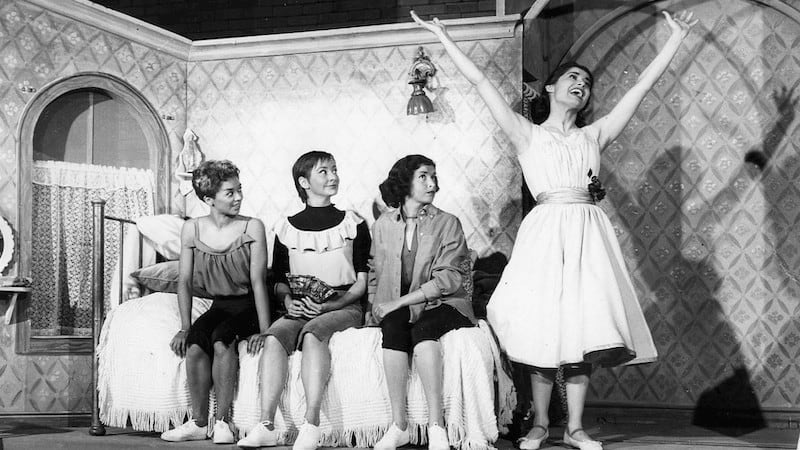 L-R: Elizabeth Taylor,[3] Carmen Gutierrez, Marilyn Cooper, and Carol Lawrence from the original Broadway cast sing "I Feel Pretty" (1957). This week, music in Richmond honors heritage, celebrates Valentine’s Day, and benefits ALS. In this week’s “What’s Booming RVA: Moving Music.”