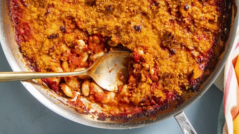 Cheesy Bean and Tomato Bake: this one-pan meal is simple and delicious