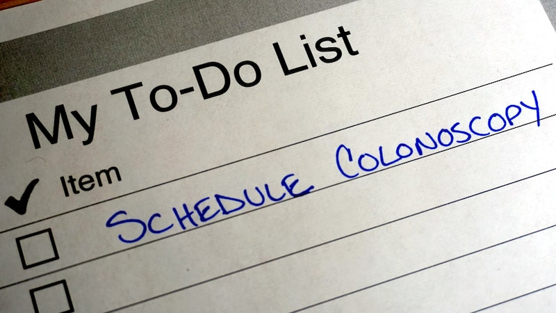 a to-do list with a reminder to schedule colonoscopy, from Wirestock. Who is at risk for colon cancer, who should be screened, and what are the screening options? Dr. Johanna Chan of the Mayo Clinic has answers.