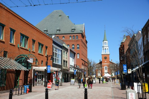 Church Street in Burlington, Vermont. by Jiawangkun