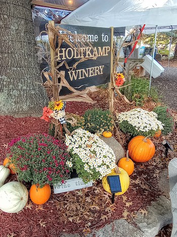 Enjoy brick-oven pizza and a glass of wine at Holtkamp Winery. (Kathy Witt/TNS) Part of the Indiana river towns bookend trip