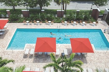 The Epicurean Hotel’s chic pool invites you to relax and enjoy the Florida sunshine in St. Petersburg, Tampa Bay region.
