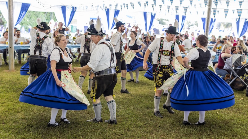 Oktoberfest at the Maymont Bier-Garden - traditional German folk dancers. Image by Aaron Saldivar