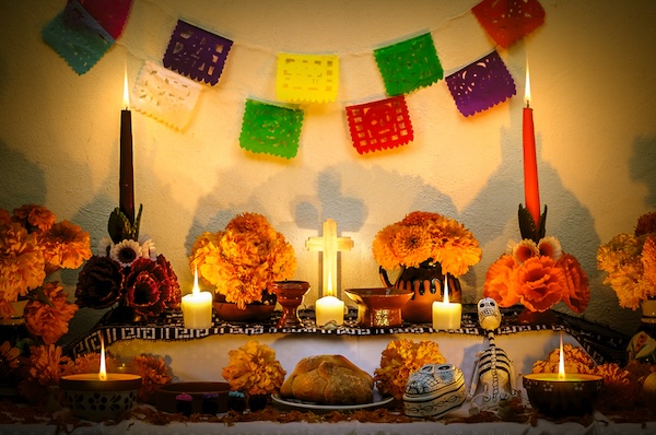 Day of the Dead / Día de los Muertos altar
