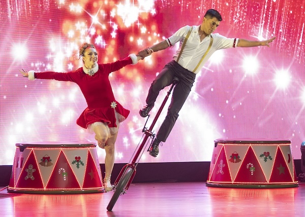 A Magical Cirque Christmas. Credit Jonathan Aron