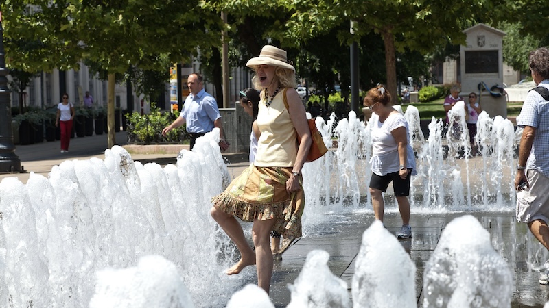 Europe is getting hotter and hotter – meaning travelers need to find ways to stay cool on the road and beat the heat in Europe. CREDIT: Dominic Arizona Bonuccelli, Rick Steves’ Europe.